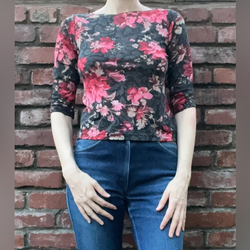 Baroque mesh top